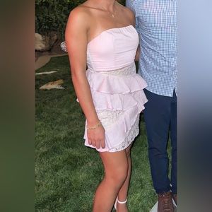 Blush selfie leslie ruffle dress